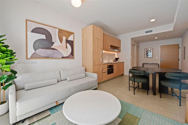 11 NE 26th St 2605, Miami, FL 33132