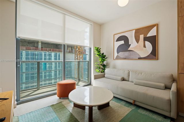 11 NE 26th St 2605, Miami, FL 33132