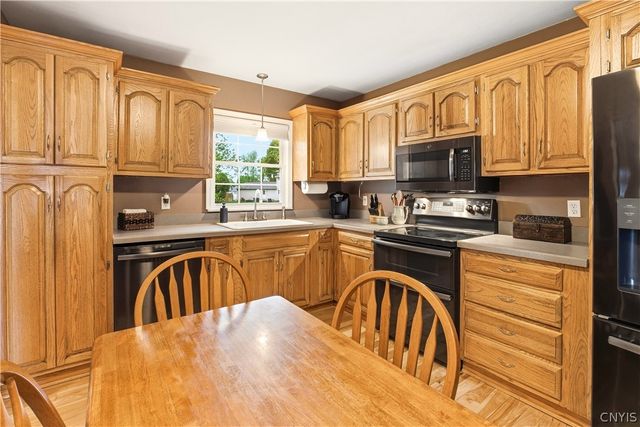 1703 Lincoln Lane, Rome, NY 13440