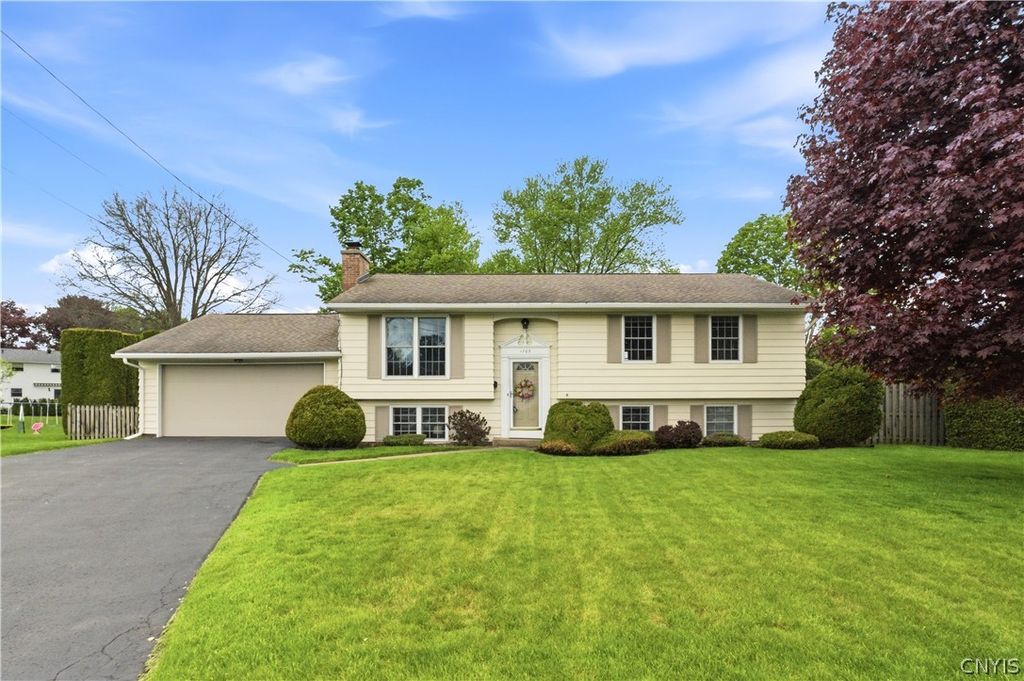 1703 Lincoln Lane, Rome, NY 13440
