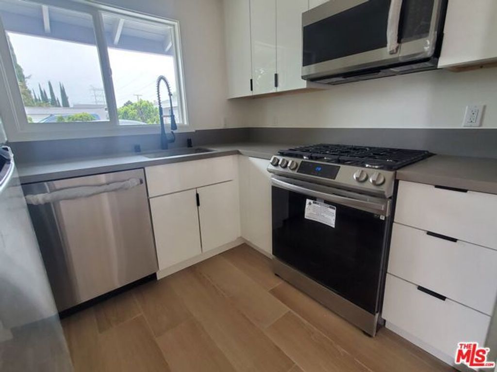 6503 GEYSER Avenue, Reseda (los Angeles), CA 91355