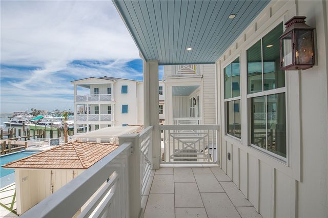 136 W Cotter Ave 7, Port Aransas, TX 78373