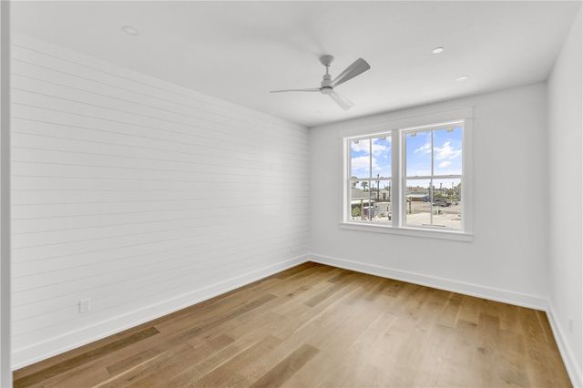 136 W Cotter Ave 7, Port Aransas, TX 78373