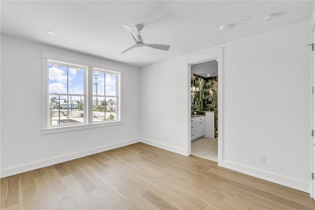 136 W Cotter Ave 7, Port Aransas, TX 78373