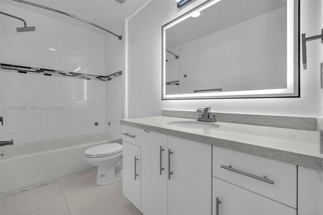 2651 NE 212th Terrace 301, Miami, FL 33180