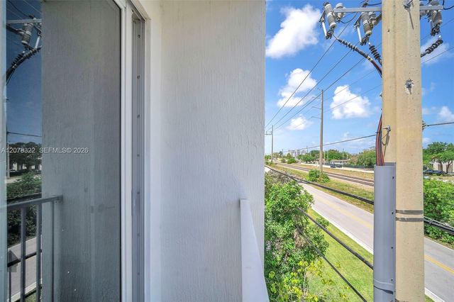2651 NE 212th Terrace 301, Miami, FL 33180