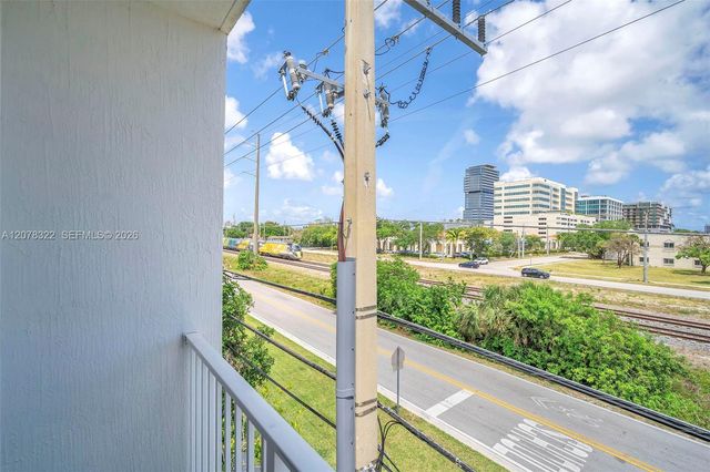 2651 NE 212th Terrace 301, Miami, FL 33180