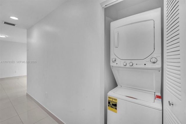 2651 NE 212th Terrace 301, Miami, FL 33180