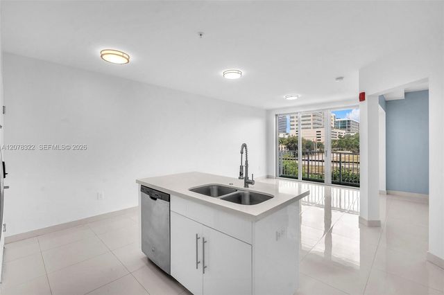 2651 NE 212th Terrace 301, Miami, FL 33180