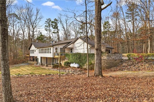 2151 E Maddox Road, Buford, GA 30519