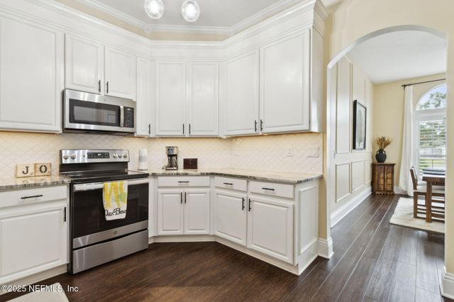 86028 CREEKWOOD Drive, Yulee, FL 32097