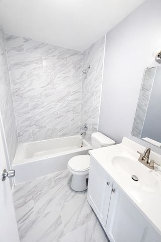 35330 N Nielsen Drive, Round Lake Beach, IL 60073