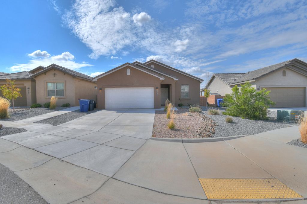 2031 White Dove Street SE, Albuquerque, NM 87123