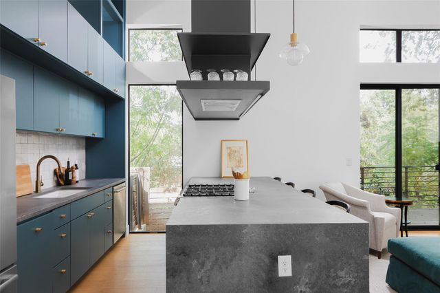 1106 Algarita Ave 2, Austin, TX 78704