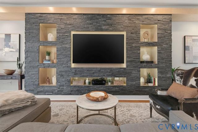 2913 E Marshall St, Richmond, VA 23223