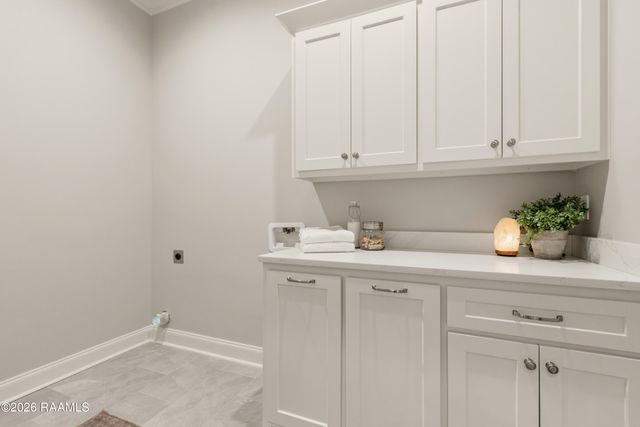 223 Trail Pointe Drive, Scott, LA 70583
