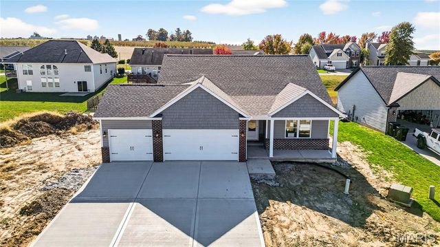 1412 Lake Erie Court, Belleville, IL 62220