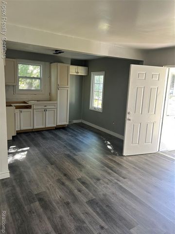 26016 Stanford Street, Inkster, MI 48141