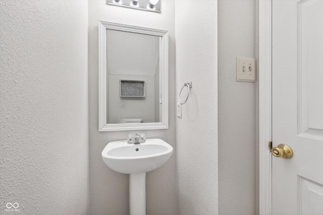 8277 S Evening Drive, Pendleton, IN 46064