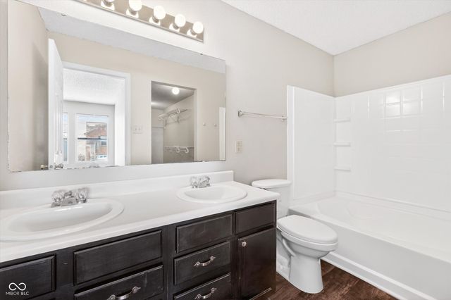 8277 S Evening Drive, Pendleton, IN 46064