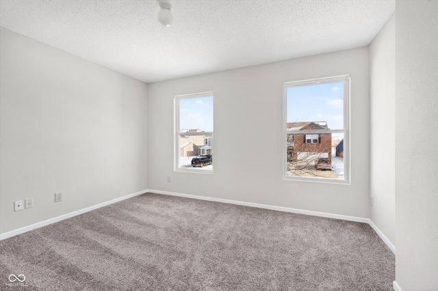 8277 S Evening Drive, Pendleton, IN 46064