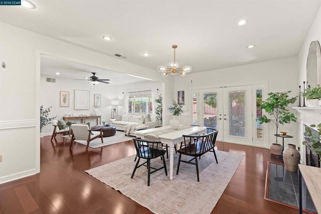 1724 Carriage Dr, Walnut Creek, CA 94598