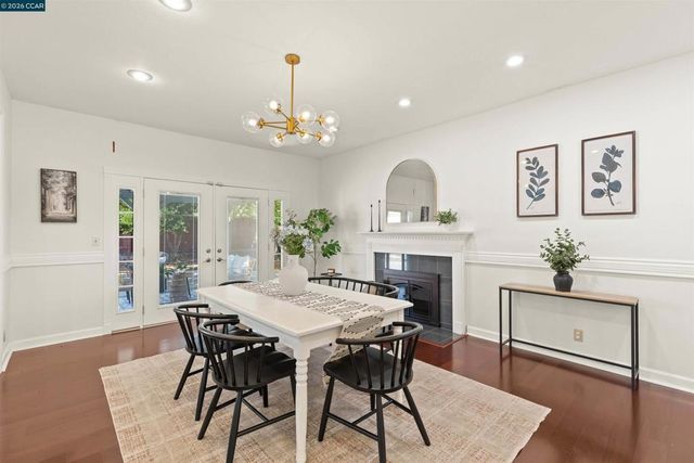 1724 Carriage Dr, Walnut Creek, CA 94598