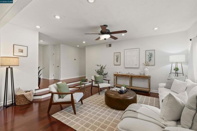 1724 Carriage Dr, Walnut Creek, CA 94598