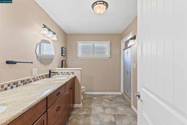 1724 Carriage Dr, Walnut Creek, CA 94598