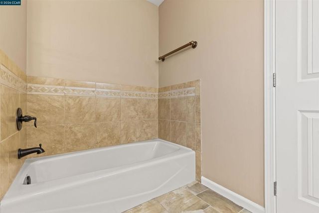 1724 Carriage Dr, Walnut Creek, CA 94598