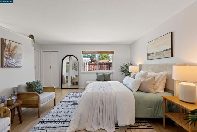 1724 Carriage Dr, Walnut Creek, CA 94598