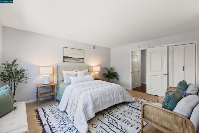 1724 Carriage Dr, Walnut Creek, CA 94598