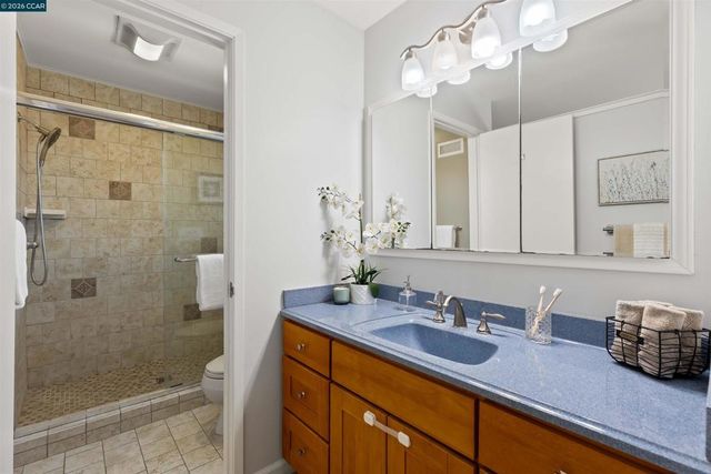 1724 Carriage Dr, Walnut Creek, CA 94598