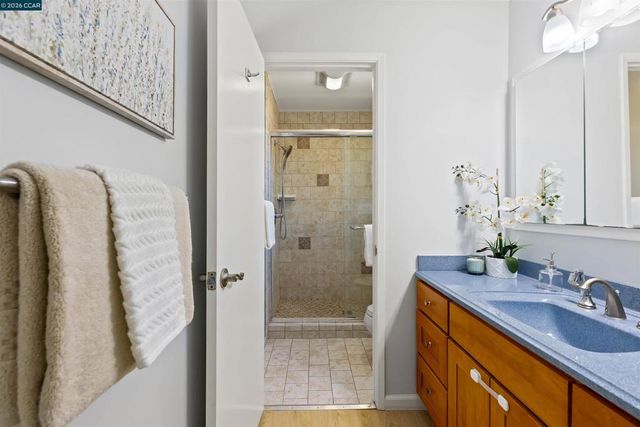 1724 Carriage Dr, Walnut Creek, CA 94598