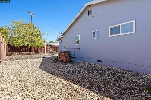 1724 Carriage Dr, Walnut Creek, CA 94598