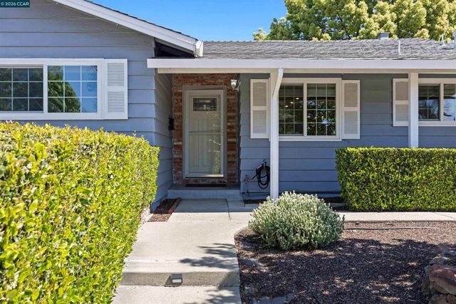 1724 Carriage Dr, Walnut Creek, CA 94598