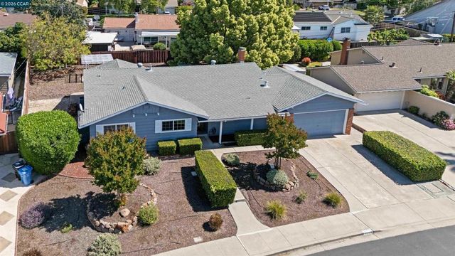 1724 Carriage Dr, Walnut Creek, CA 94598