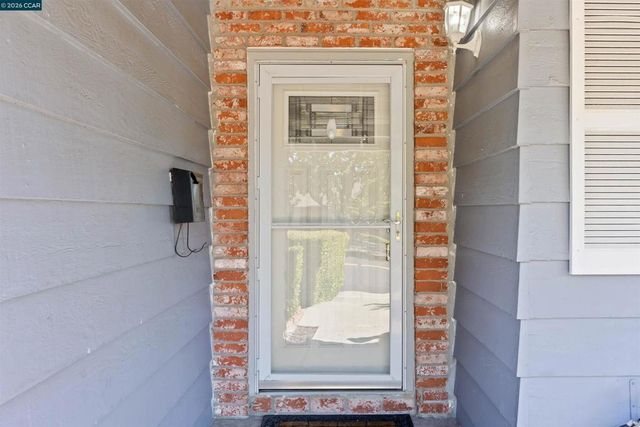 1724 Carriage Dr, Walnut Creek, CA 94598