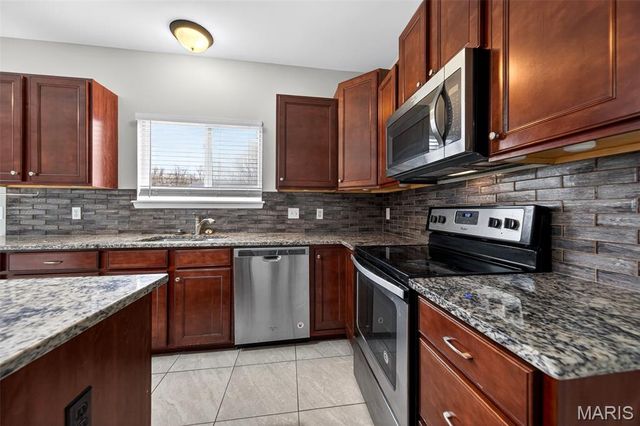 105 Kendl Court, Florissant, MO 63031