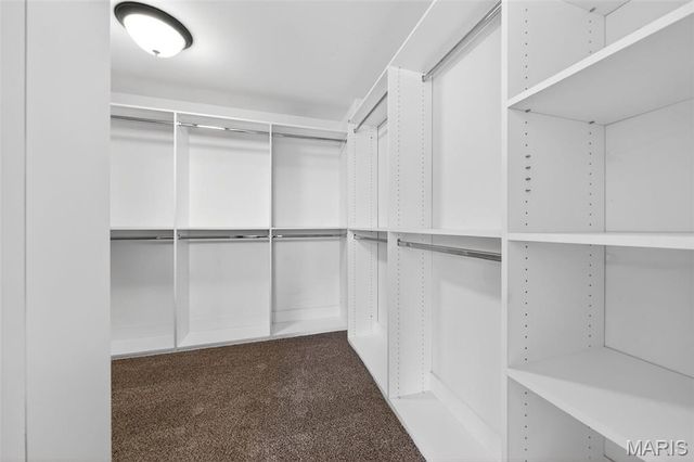 105 Kendl Court, Florissant, MO 63031