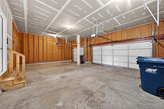 105 Kendl Court, Florissant, MO 63031