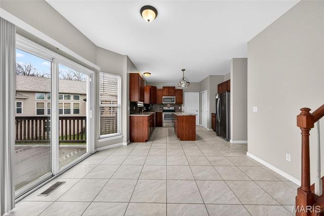 105 Kendl Court, Florissant, MO 63031