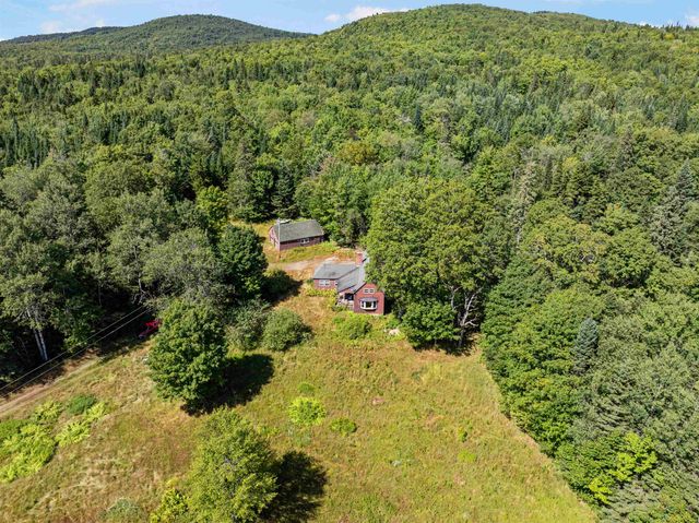 38 Lost Horizon Road, Pittsburg, NH 03592