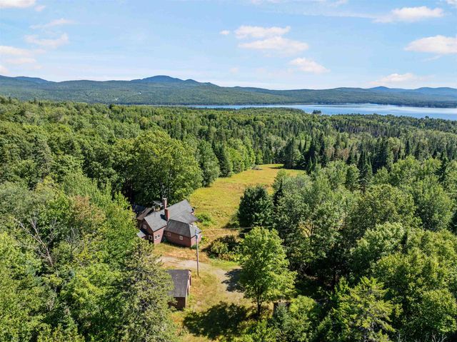 38 Lost Horizon Road, Pittsburg, NH 03592