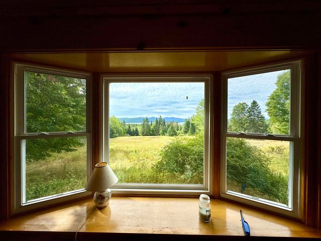 38 Lost Horizon Road, Pittsburg, NH 03592