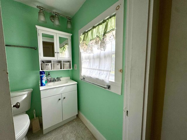 38 Lost Horizon Road, Pittsburg, NH 03592