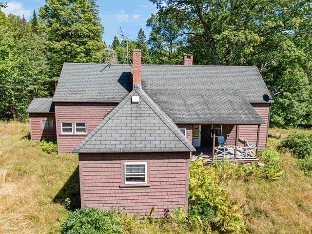 38 Lost Horizon Road, Pittsburg, NH 03592