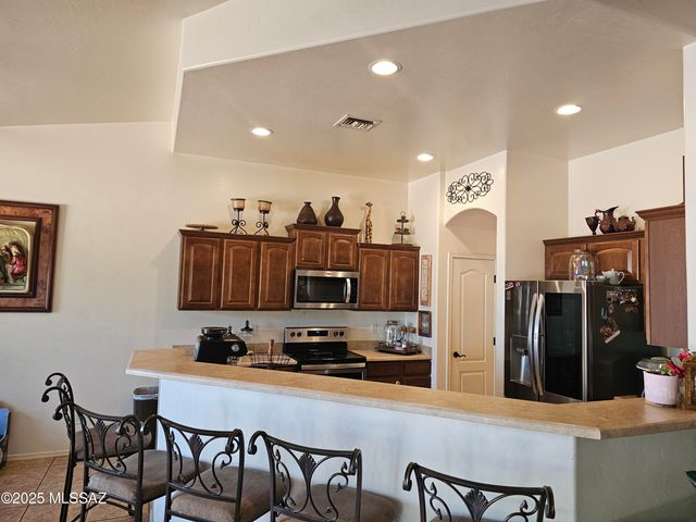 880 Calle Zapotec, Rio Rico, AZ 85648