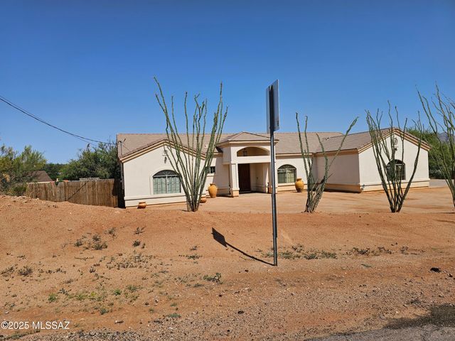 880 Calle Zapotec, Rio Rico, AZ 85648
