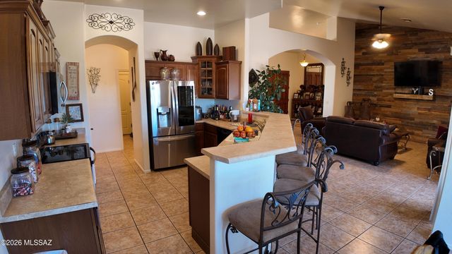 880 Calle Zapotec, Rio Rico, AZ 85648